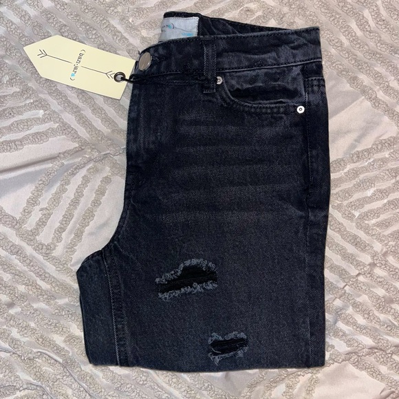 Black bedazzled skinny jeans. - Picture 1 of 6